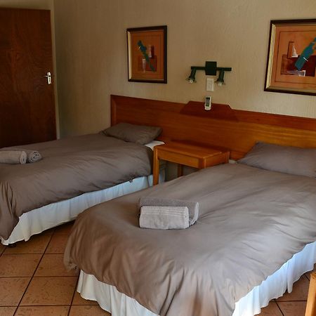Jacaranda Lodge Полокване Екстериор снимка